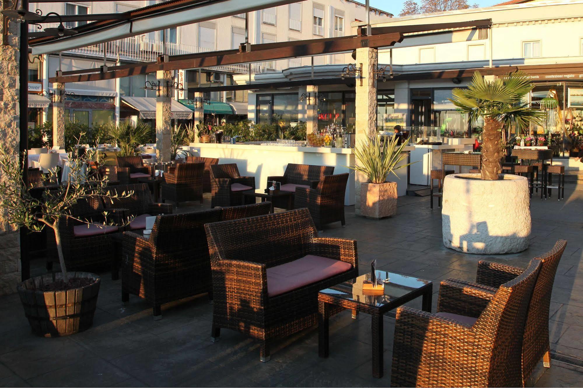Hotel Grand Koper Exterior foto